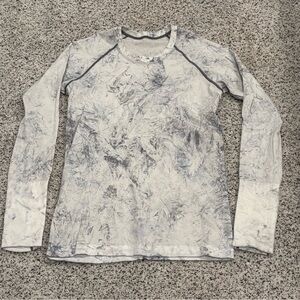 Lululemon womens swiftly long sleeve shirt, size 8